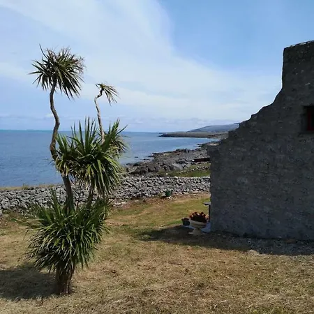 1844 Seascape Is Located On The Wild Atlantic Way 別荘 *